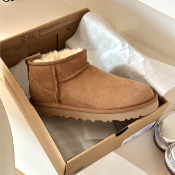 NWT  Ugg boots-UGG Classic Ultra Mini Water-Resistant Booties Women's - Picture 2 of 11